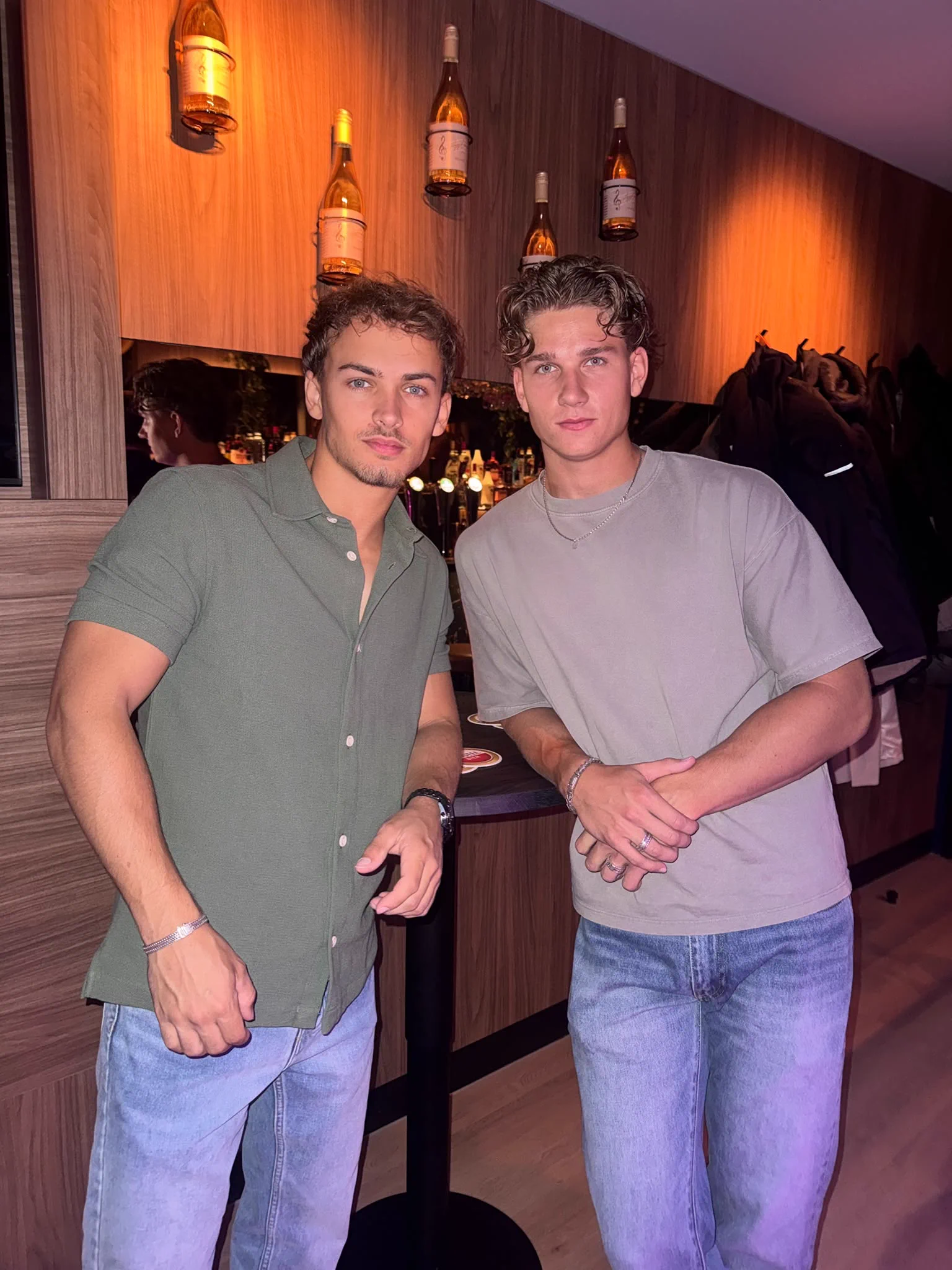 Rory Kattouw en Senne van Zalen, eigenaren van Kaza Interieur